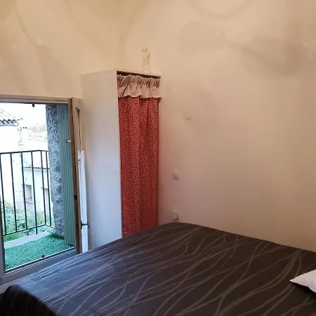 Le Balcon *