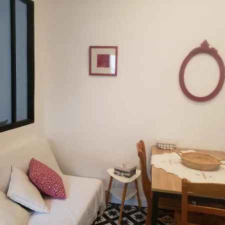 Le Balcon Apartment *